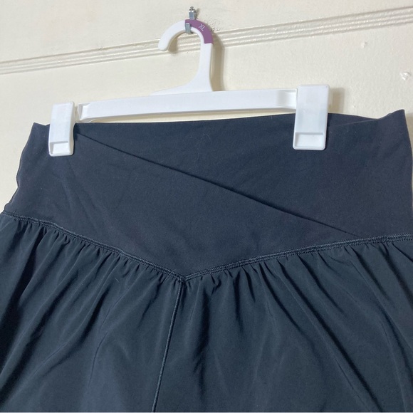 Aerie offline real me black crossover flowy stretch shorts womens XL - Picture 3 of 8